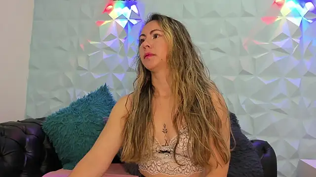 lindsay cg online show from 05-18-26, 12:55