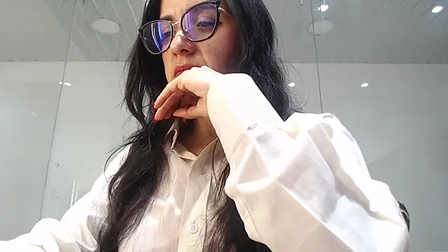 Snapshot of Lizeth_White_ chatting on 06-30-26, 08:21 Lizeth White online show from 06-30-26, 08:21