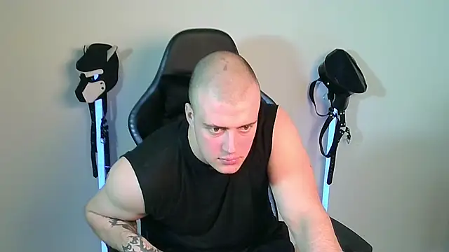 Snapshot of Bigbaald chatting on 05-14-26, 10:11 Bigbaald online show from 05-14-26, 10:11