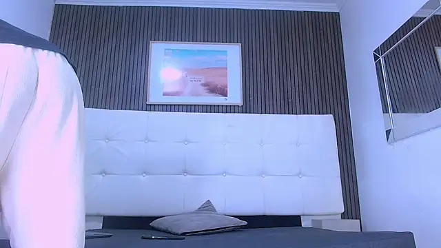 Dilan Hall online show from 06-04-26, 03:40