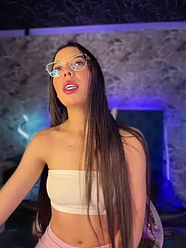 Emiily Rouse online show from 05-11-26, 04:04