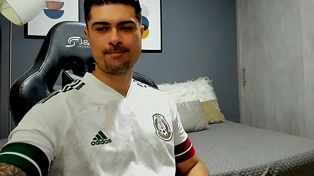 ZEI-001 online show from 06-23-26, 01:47