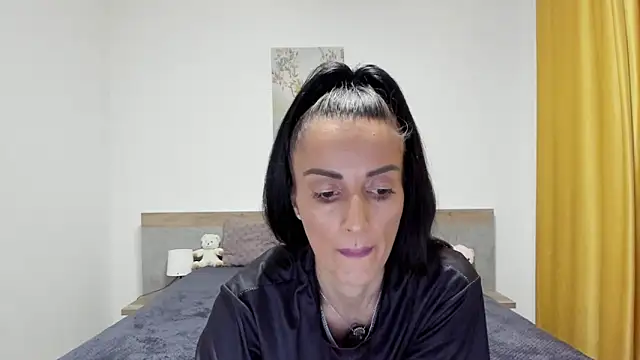 Snapshot of BlissAria chatting on 06-16-26, 08:00 BlissAria online show from 06-16-26, 08:00