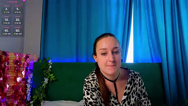 Snapshot of SandraWarren chatting on 06-03-26, 08:28 SandraWarren online show from 06-03-26, 08:28