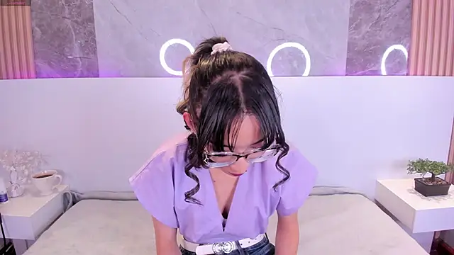 EmiliaBell  online show from 06-20-26, 01:03