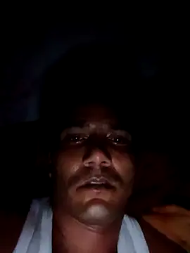 Snapshot of KingNaheed02 chatting on 05-12-26, 07:33 KingNaheed02 online show from 05-12-26, 07:33