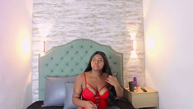 Snapshot of DannaWhisper chatting on 05-19-26, 11:38 DannaWhisper online show from 05-19-26, 11:38