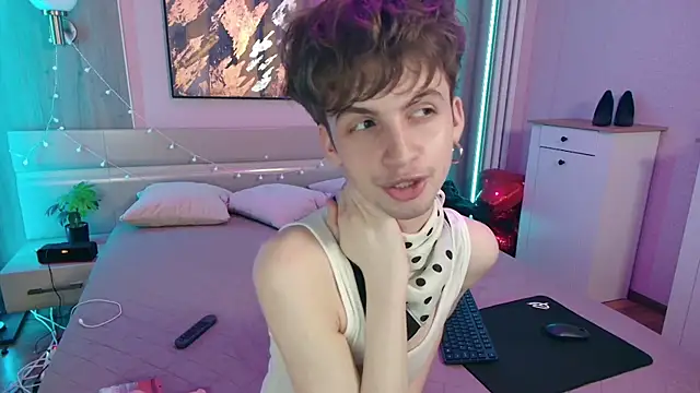 Bimbo boy  online show from 05-20-26, 02:12
