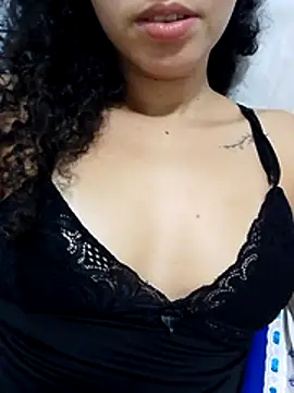 Snapshot of venuseyes25 chatting on 05-24-26, 01:43 venuseyes25 online show from 05-24-26, 01:43