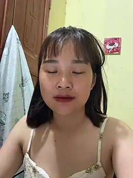 Snapshot of Lili_019 chatting on 05-11-26, 02:56 Lili 019 online show from 05-11-26, 02:56