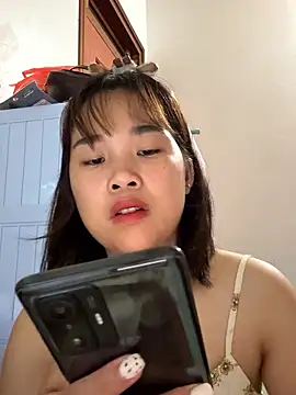 Snapshot of Lili_019 chatting on 06-11-26, 03:54 Lili 019 online show from 06-11-26, 03:54