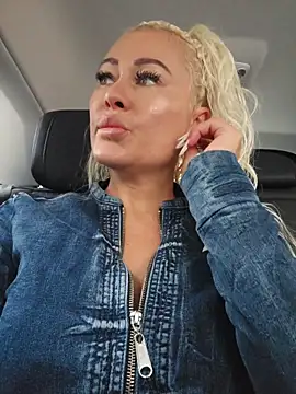 MILFBARBY online show from 09-30-25, 07:13