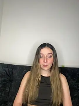 Snapshot of Sarisloves chatting on 07-11-26, 10:55 Sarisloves online show from 07-11-26, 10:55