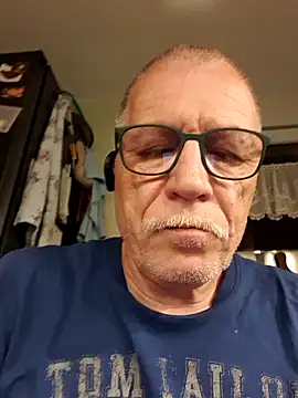 Snapshot of NextAct92 chatting on 06-22-26, 02:13 NextAct92 online show from 06-22-26, 02:13
