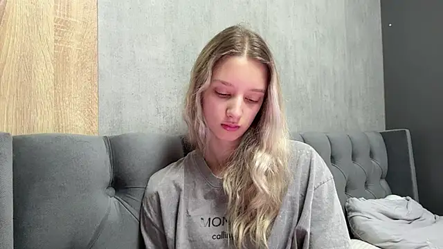 Tiffany Blom online show from 05-10-26, 07:13