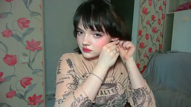 Snapshot of DarkxFoxy chatting on 06-08-26, 03:23 DarkxFoxy online show from 06-08-26, 03:23