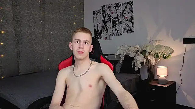 Snapshot of Tommy_CrashXXX chatting on 05-11-26, 02:45 Tommy CrashXXX online show from 05-11-26, 02:45