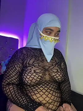 Snapshot of leixy_amiri chatting on 06-12-26, 04:17 leixy amiri online show from 06-12-26, 04:17