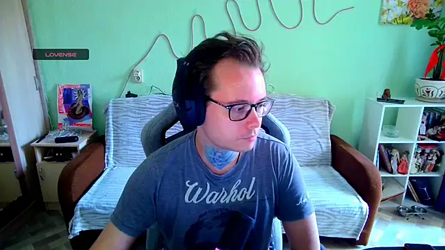 MeLanXolik online show from 06-13-26, 10:57