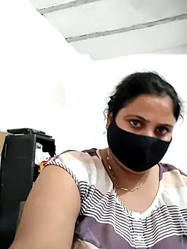 Snapshot of Your-Cherry chatting on 06-02-26, 09:11 Your-Cherry online show from 06-02-26, 09:11