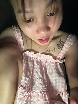 Snapshot of Vi_sexyy chatting on 07-14-26, 02:56 Vi sexyy online show from 07-14-26, 02:56