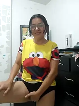 Snapshot of Casandra_inthemorning chatting on 06-19-26, 02:21 Casandra inthemorning online show from 06-19-26, 02:21