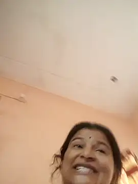 kirti-sharma online show from 05-17-26, 03:37