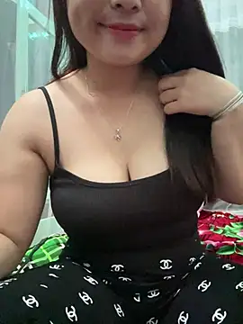 Snapshot of Ni-niii chatting on 06-28-26, 05:46 Ni-niii online show from 06-28-26, 05:46