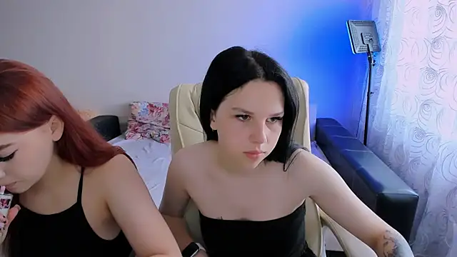 Snapshot of Adelina_xxx chatting on 06-25-26, 09:36 Adelina xxx online show from 06-25-26, 09:36