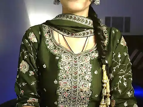 Snapshot of Moksha_ chatting on 06-21-26, 12:52 Moksha online show from 06-21-26, 12:52