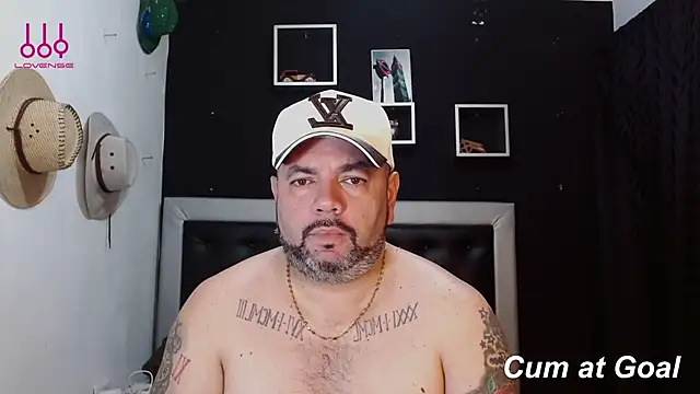 Snapshot of perverseveteranmanxxx chatting on 01-21-25, 03:21 perverseveteranmanxxx online show from 01-21-25, 03:21