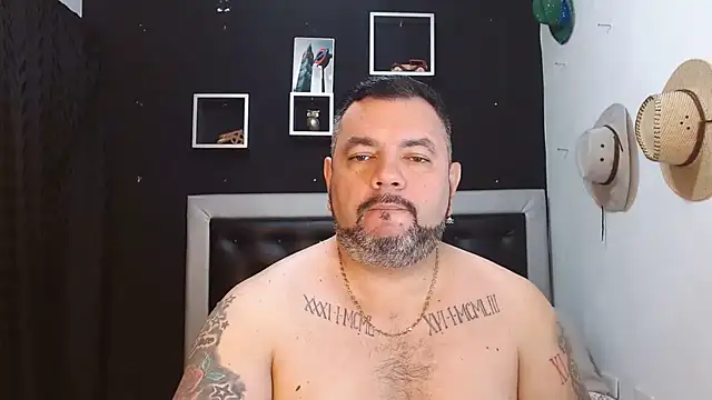 Snapshot of perverseveteranmanxxx chatting on 01-23-25, 01:13 perverseveteranmanxxx online show from 01-23-25, 01:13