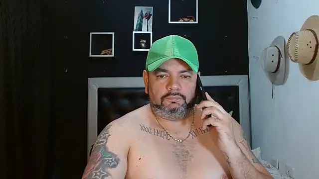 Snapshot of perverseveteranmanxxx chatting on 01-28-25, 03:14 perverseveteranmanxxx online show from 01-28-25, 03:14