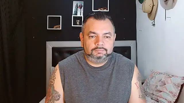 Snapshot of perverseveteranmanxxx chatting on 02-04-25, 02:07 perverseveteranmanxxx online show from 02-04-25, 02:07