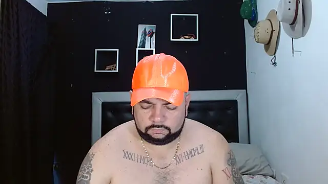 Snapshot of perverseveteranmanxxx chatting on 02-14-25, 08:48 perverseveteranmanxxx online show from 02-14-25, 08:48