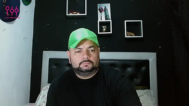 Snapshot of perverseveteranmanxxx chatting on 02-25-25, 02:58 perverseveteranmanxxx online show from 02-25-25, 02:58