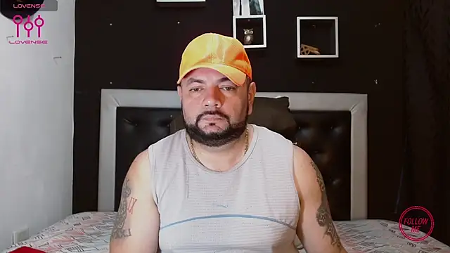 Snapshot of perverseveteranmanxxx chatting on 03-22-25, 04:58 perverseveteranmanxxx online show from 03-22-25, 04:58