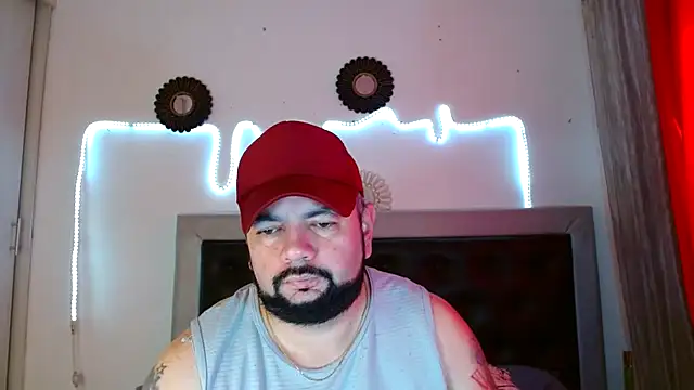 Snapshot of perverseveteranmanxxx chatting on 10-01-25, 02:12 perverseveteranmanxxx online show from 10-01-25, 02:12