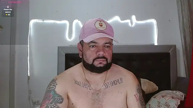 Snapshot of perverseveteranmanxxx chatting on 11-21-25, 02:16 perverseveteranmanxxx online show from 11-21-25, 02:16