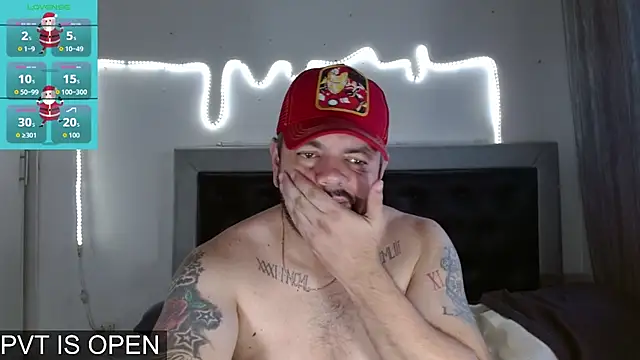 Snapshot of perverseveteranmanxxx chatting on 12-14-25, 03:50 perverseveteranmanxxx online show from 12-14-25, 03:50