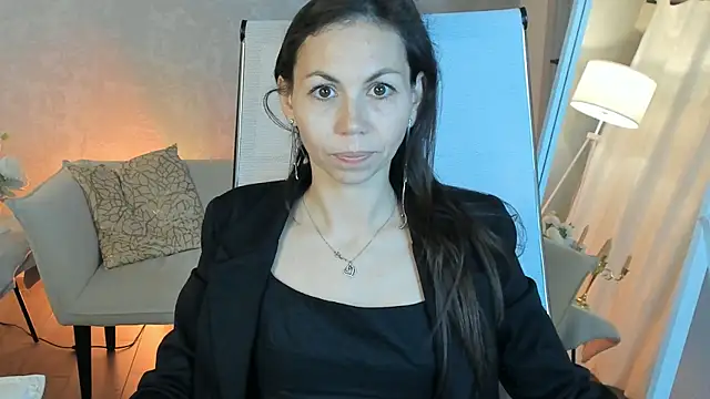 Snapshot of TrasyMorris chatting on 05-12-26, 11:18 TrasyMorris online show from 05-12-26, 11:18
