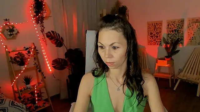 TrasyMorris online show from 06-12-26, 04:28