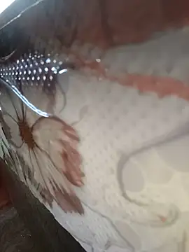 Snapshot of ikkaseth001 chatting on 05-25-26, 07:47 ikkaseth001 online show from 05-25-26, 07:47