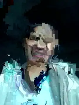 Snapshot of lucat998 chatting on 05-11-26, 03:23 lucat998 online show from 05-11-26, 03:23