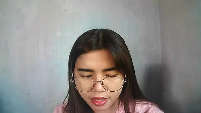 Snapshot of MaragaretSanterre chatting on 05-20-26, 12:39 MaragaretSanterre online show from 05-20-26, 12:39