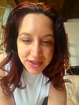Snapshot of Nicolevellori chatting on 05-13-26, 05:49 Nicolevellori online show from 05-13-26, 05:49