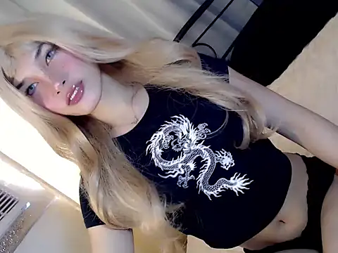 Snapshot of Lily_holly chatting on 06-04-26, 12:05 Lily holly online show from 06-04-26, 12:05