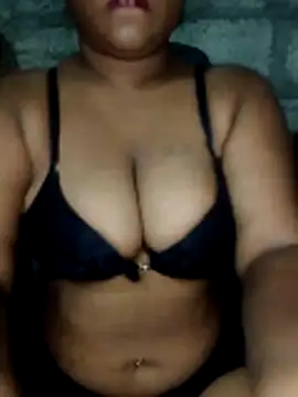 Rishwana77 online show from 05-15-26, 05:09