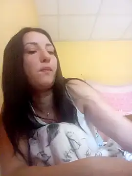 Snapshot of CarolWarren_ chatting on 08-03-26, 12:10 CarolWarren online show from 08-03-26, 12:10