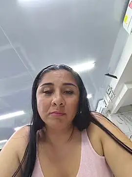 Snapshot of noemy-25 chatting on 06-20-26, 07:38 noemy-25 online show from 06-20-26, 07:38